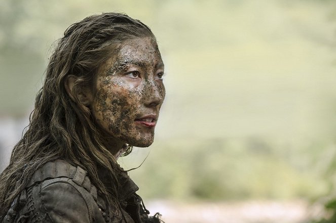The 100 - Many Happy Returns - Photos - Dichen Lachman