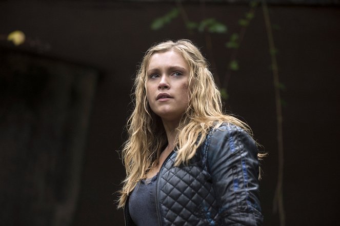 The 100 - Survival of the Fittest - Van film - Eliza Taylor