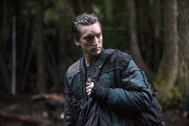 The 100 - La Trêve - Film - Richard Harmon