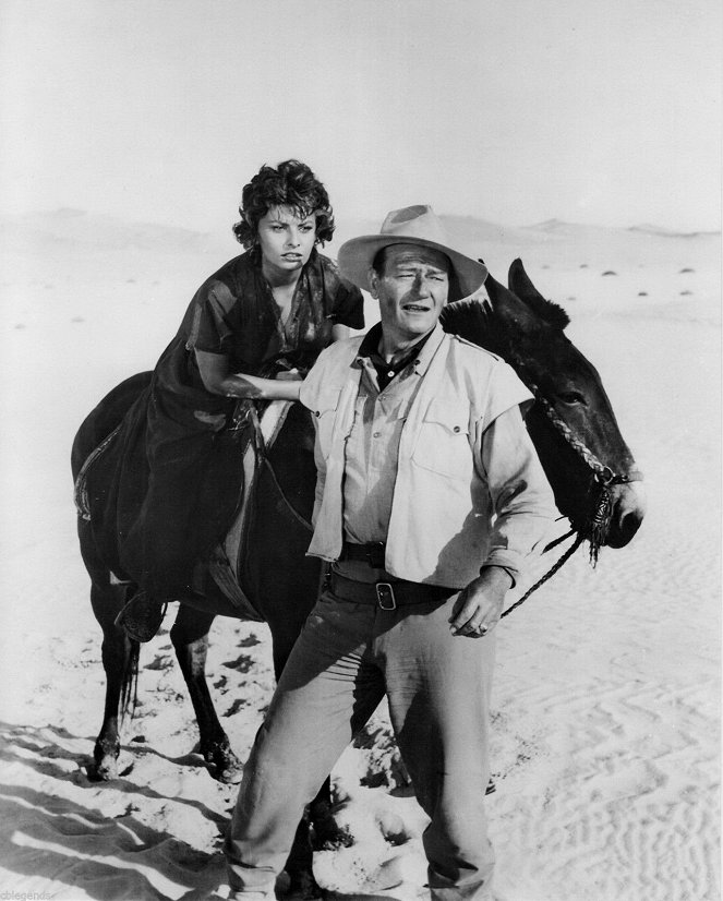 Verinen erämaa - Kuvat elokuvasta - Sophia Loren, John Wayne