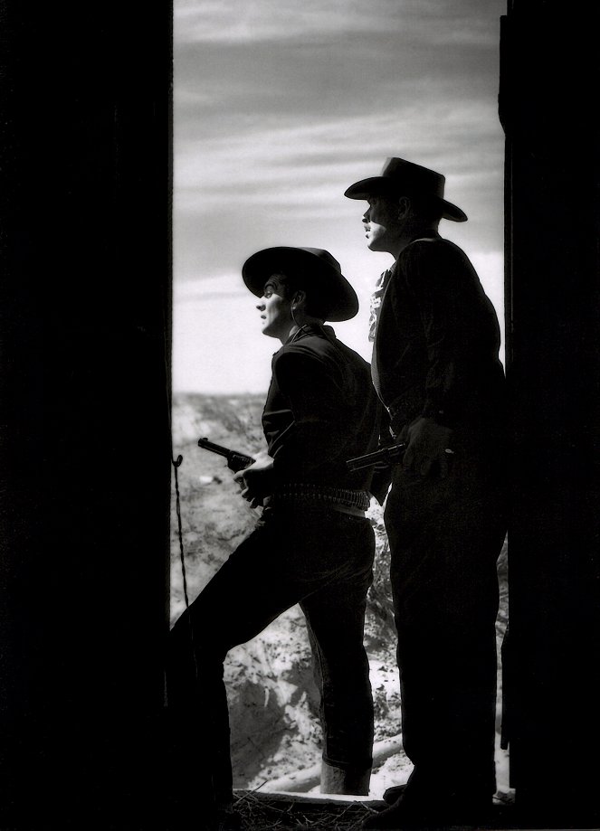 My Darling Clementine - Photos - Victor Mature, Ward Bond