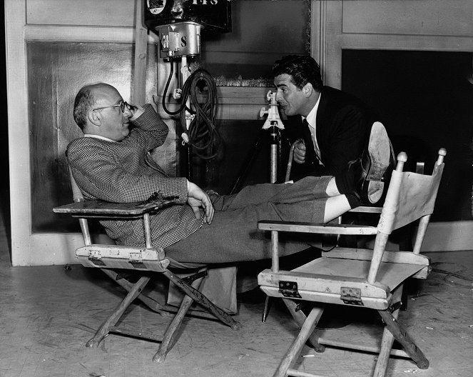 Una vida marcada - Del rodaje - Robert Siodmak, Victor Mature