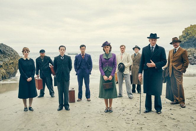And Then There Were None - Episode 1 - Promoción - Anna Maxwell Martin, Christopher Hatherall, Noah Taylor, Aidan Turner, Maeve Dermody, Toby Stephens, Burn Gorman, Charles Dance, Sam Neill