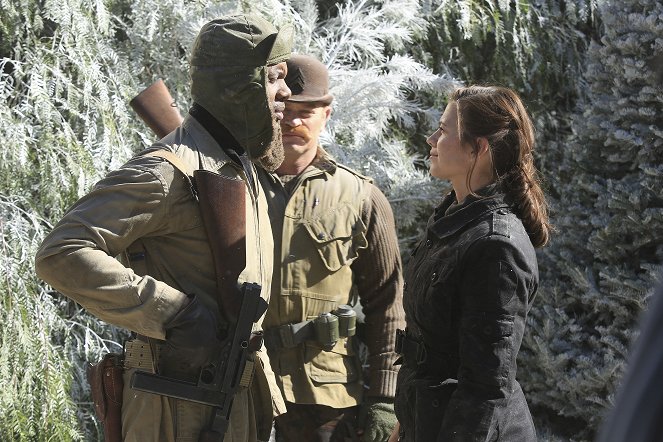 Agent Carter - The Iron Ceiling - Photos - Leonard Roberts, Neal McDonough, Hayley Atwell