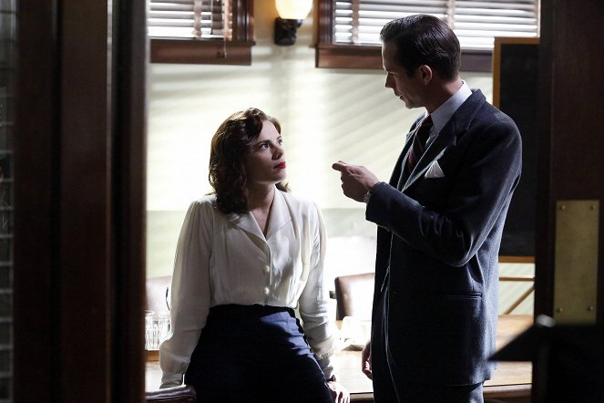 Agentka Carter - Wszystko się wali - Z filmu - Hayley Atwell