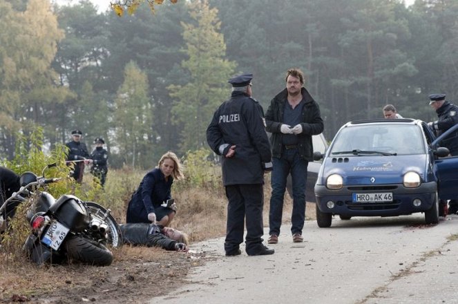 Polizeiruf 110 - Stillschweigen - Photos - Anneke Kim Sarnau, Charly Hübner