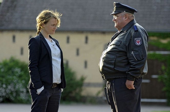 Volajte políciu 110 - Season 40 - Zwei Brüder - Z filmu - Maria Simon, Horst Krause