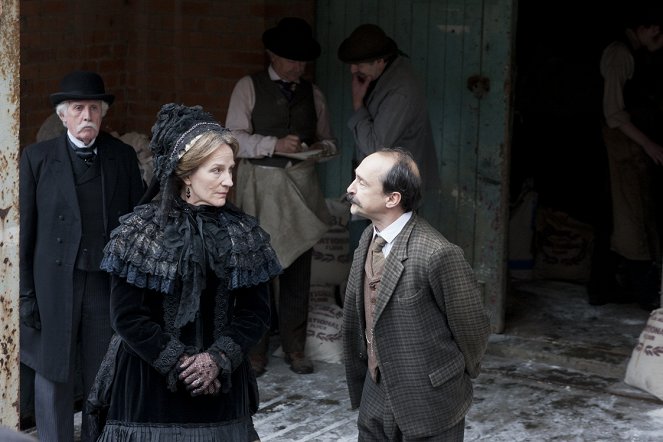 Ripper Street - Season 1 - The King Came Calling - Photos - Penny Downie
