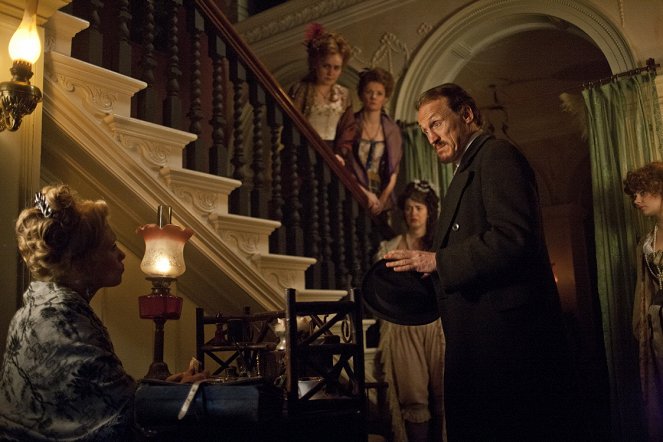 Ripper Street - The King Came Calling - Photos - Jerome Flynn