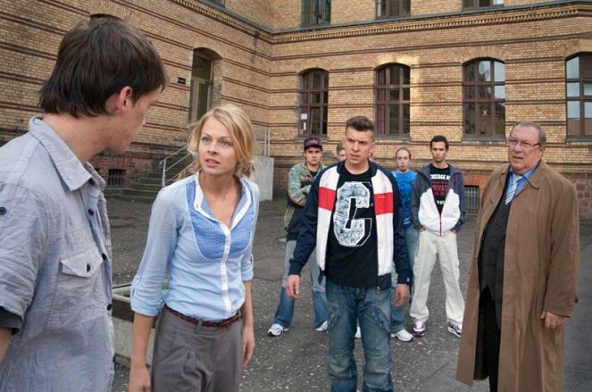 Polizeiruf 110 - Season 40 - Leiser Zorn - Filmfotos - Isabell Gerschke, Edin Hasanović, Jaecki Schwarz