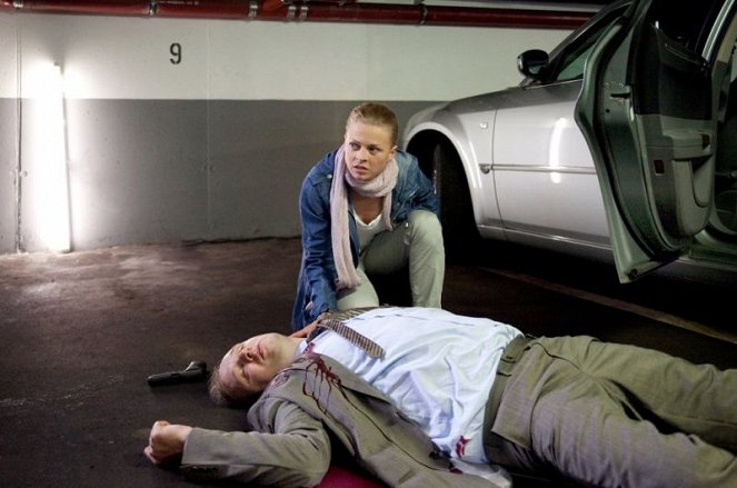 Volajte políciu 110 - Season 39 - Risiko - Z filmu - Stephan Grossmann, Isabell Gerschke