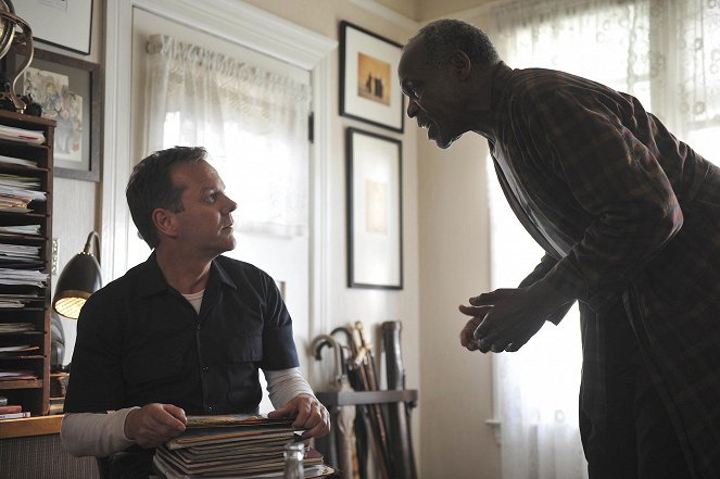 Touch - Season 1 - Tales of the Red Thread - Photos - Kiefer Sutherland, Danny Glover