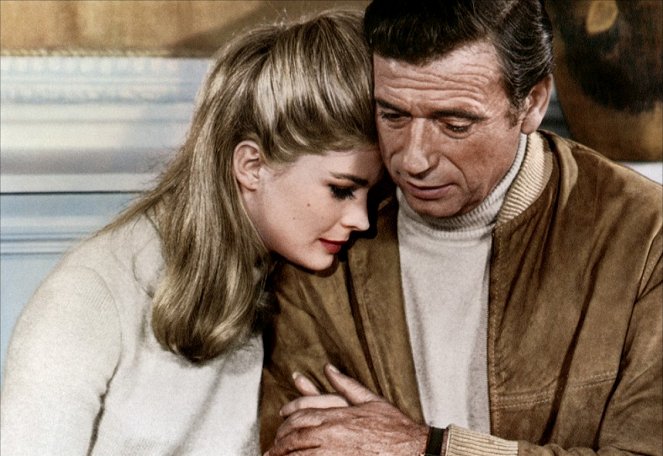Live for Life - Photos - Candice Bergen, Yves Montand