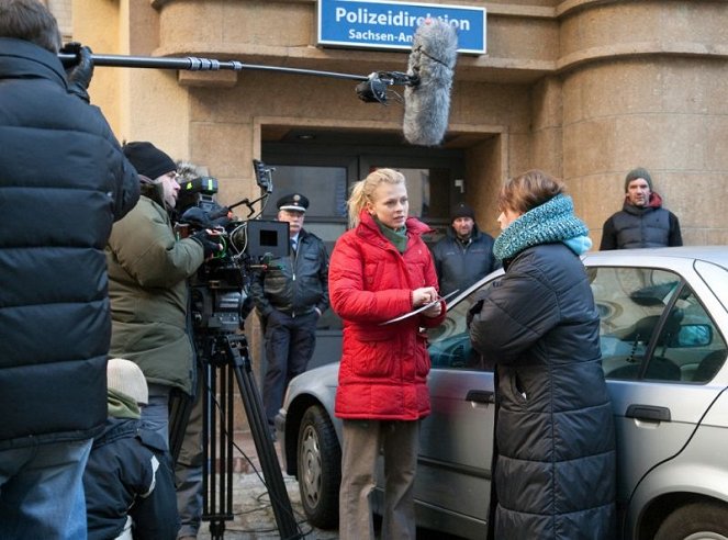 Volejte policii 110 - Série 39 - Blutiges Geld - Z natáčení - Isabell Gerschke, Marie Gruber