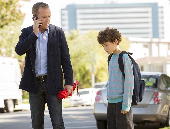 Touch - Perfect Storm - Photos - Kiefer Sutherland, David Mazouz