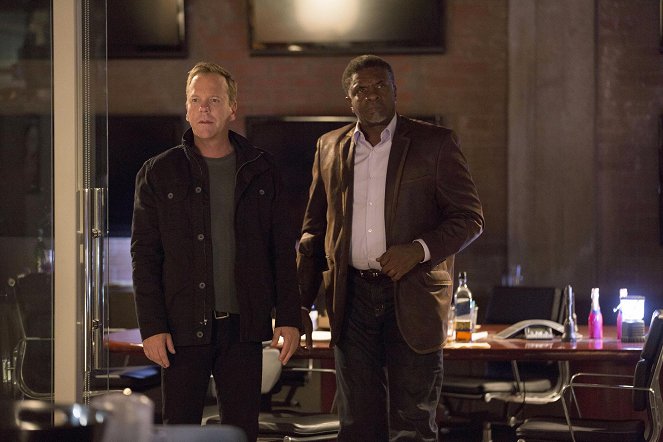 Touch - Ghosts - Photos - Kiefer Sutherland, Keith David