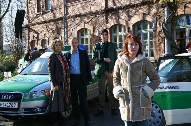 Polizeiruf 110 - Jenseits - Werbefoto - Edgar Selge, Michaela May, Christian Lerch, Ulrike Krumbiegel