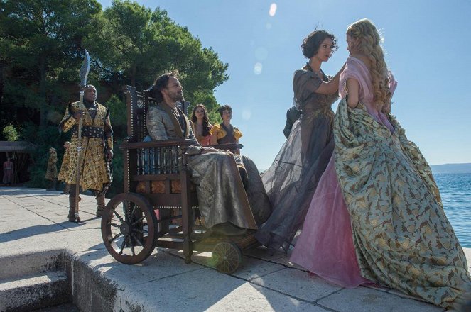 Game of Thrones - Mother's Mercy - Photos - Deobia Oparei, Alexander Siddig, Jessica Henwick, Rosabell Laurenti Sellers, Indira Varma