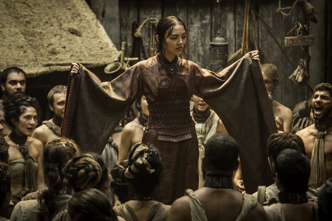 Game of Thrones - High Sparrow - Van film - Rila Fukushima