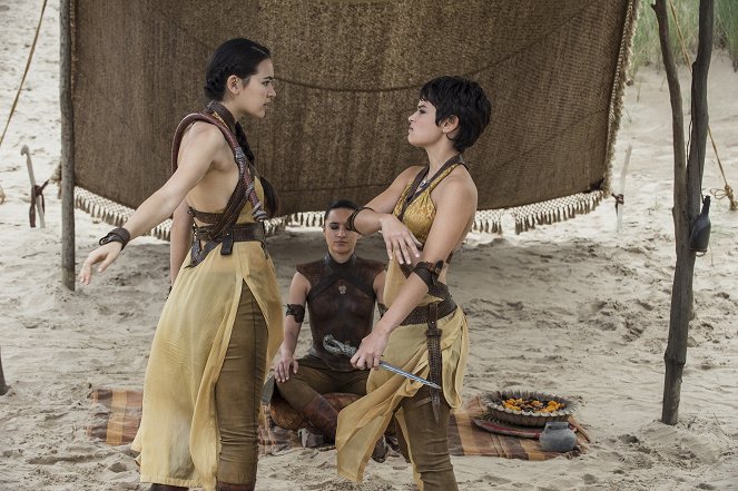 Game of Thrones - The Sons of the Harpy - Photos - Jessica Henwick, Keisha Castle-Hughes, Rosabell Laurenti Sellers
