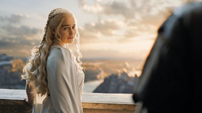 Game of Thrones - The Sons of the Harpy - Photos - Emilia Clarke