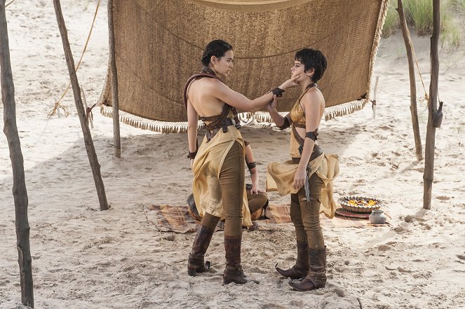 Game of Thrones - The Sons of the Harpy - Photos - Jessica Henwick, Rosabell Laurenti Sellers