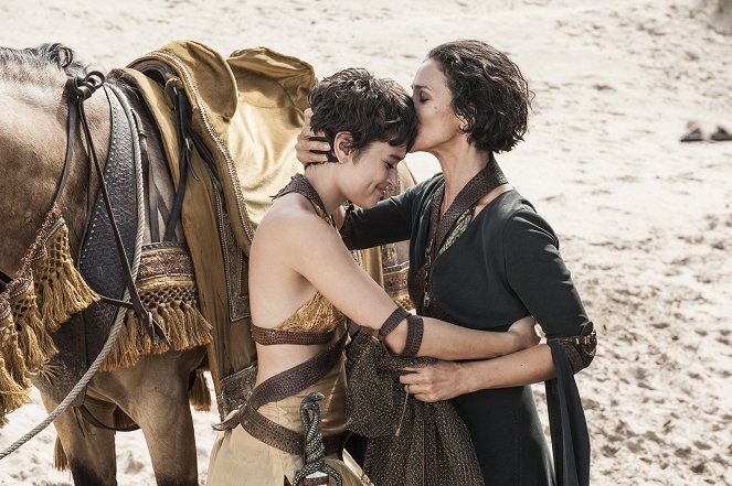 Game of Thrones - The Sons of the Harpy - Photos - Rosabell Laurenti Sellers, Indira Varma