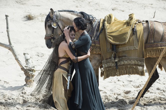 Game of Thrones - The Sons of the Harpy - Photos - Rosabell Laurenti Sellers, Indira Varma