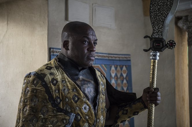Game of Thrones - The House of Black and White - Van film - Deobia Oparei