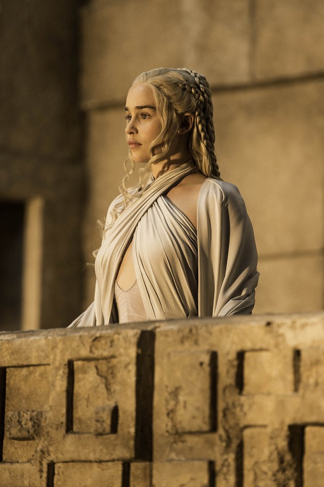 Game of Thrones - Season 5 - The Sons of the Harpy - Photos - Emilia Clarke