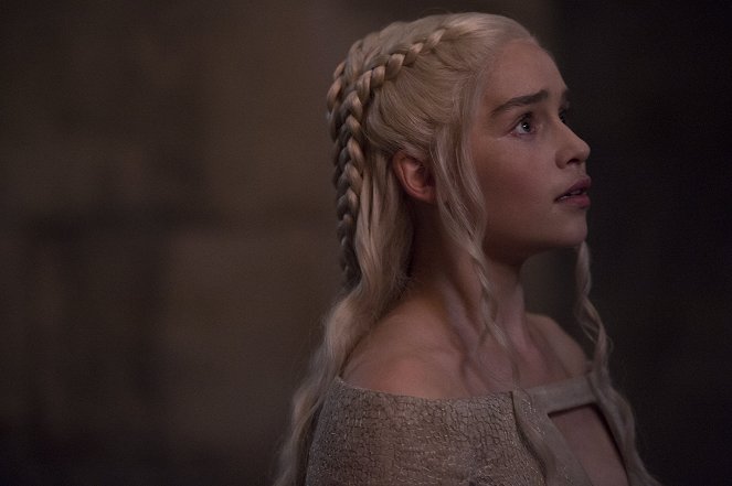 Game of Thrones - The Wars to Come - Photos - Emilia Clarke
