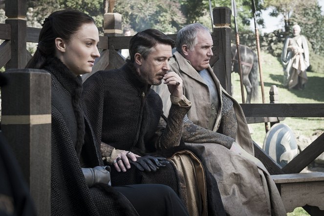 Game Of Thrones - Die Kriege, die da kommen - Filmfotos - Sophie Turner, Aidan Gillen, Rupert Vansittart