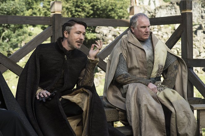 Game of Thrones - The Wars to Come - Kuvat elokuvasta - Aidan Gillen, Rupert Vansittart