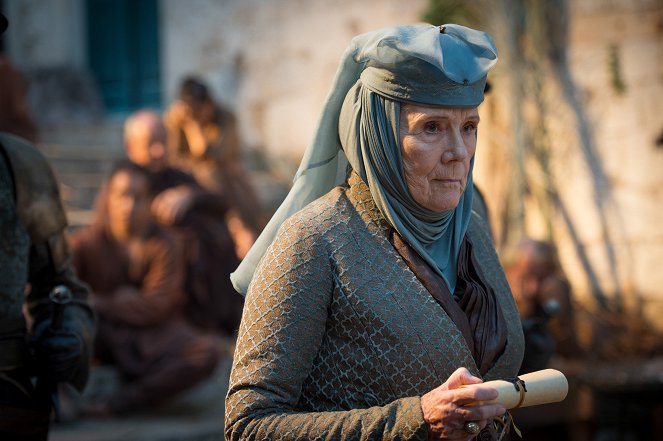 Game of Thrones - The Gift - Photos - Diana Rigg