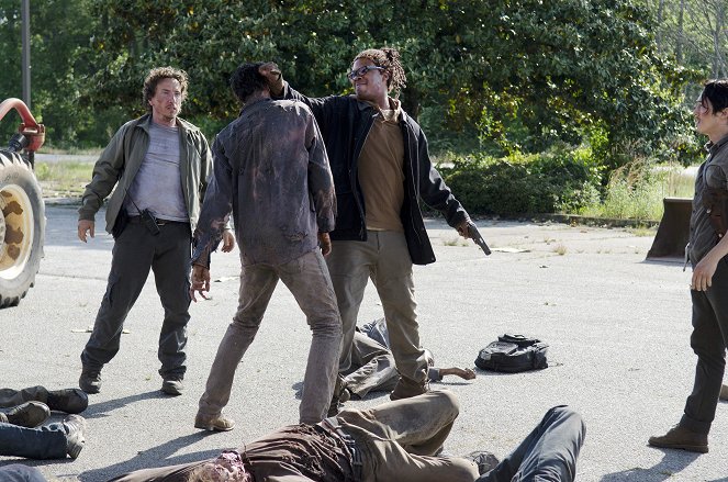 The Walking Dead - Season 6 - First Time Again - Photos - Michael Traynor, Corey Hawkins