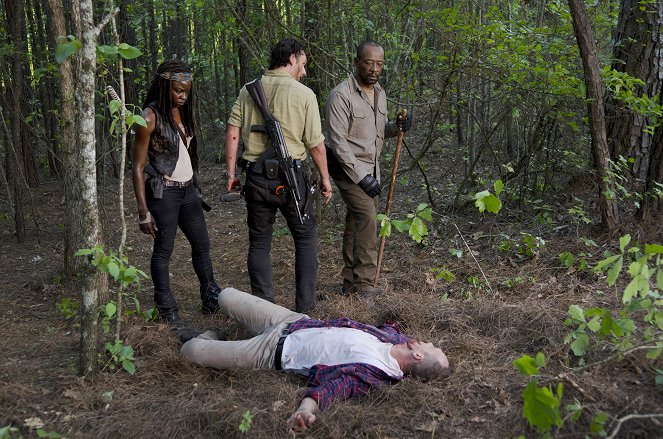 The Walking Dead - First Time Again - Photos - Danai Gurira, Andrew Lincoln, Lennie James