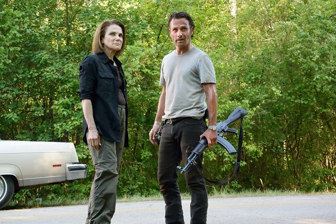The Walking Dead - Season 6 - First Time Again - Photos - Tovah Feldshuh, Andrew Lincoln