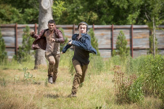 The Walking Dead - Sobrevive como puderes - Do filme - Alec Rayme, Austin Abrams