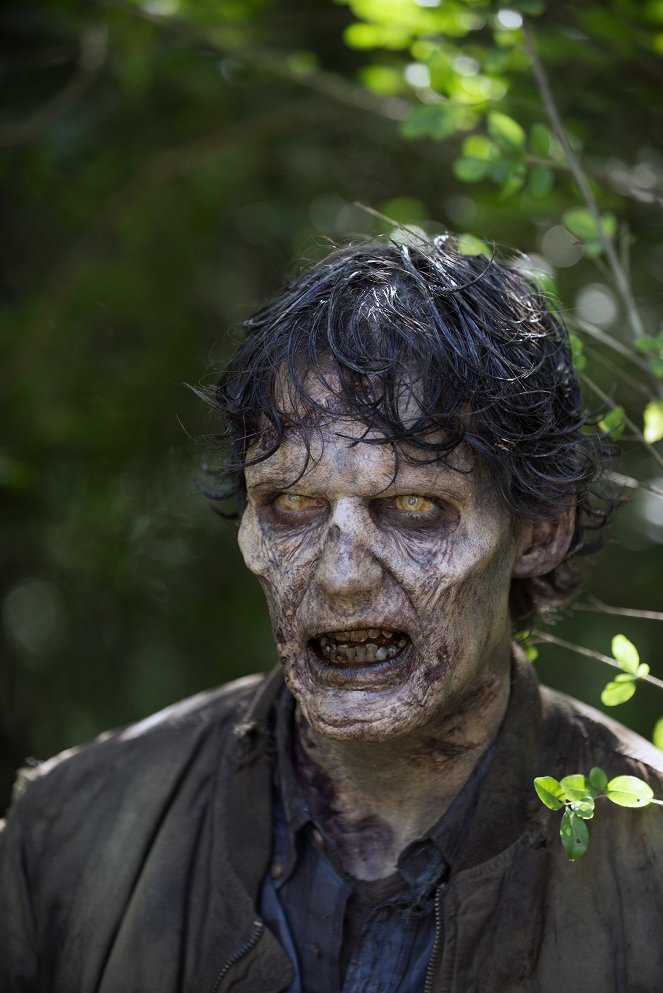 The Walking Dead - Here's Not Here - Photos