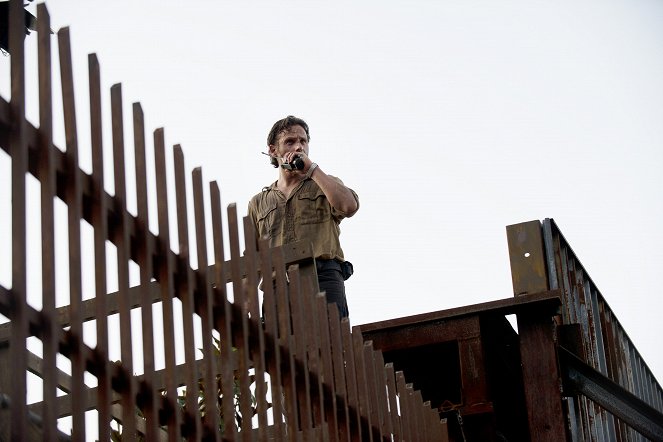 The Walking Dead - Hier und Jetzt - Filmfotos - Andrew Lincoln