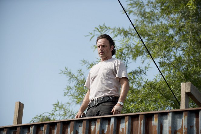 The Walking Dead - Heads Up - Photos - Andrew Lincoln
