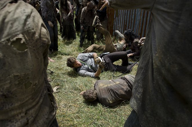The Walking Dead - Heads Up - Photos - Austin Nichols