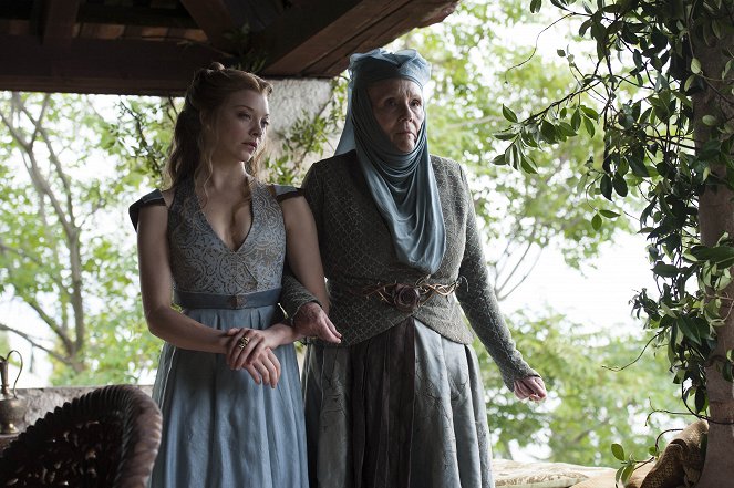 Game Of Thrones - Season 4 - Zwei Schwerter - Filmfotos - Natalie Dormer, Diana Rigg