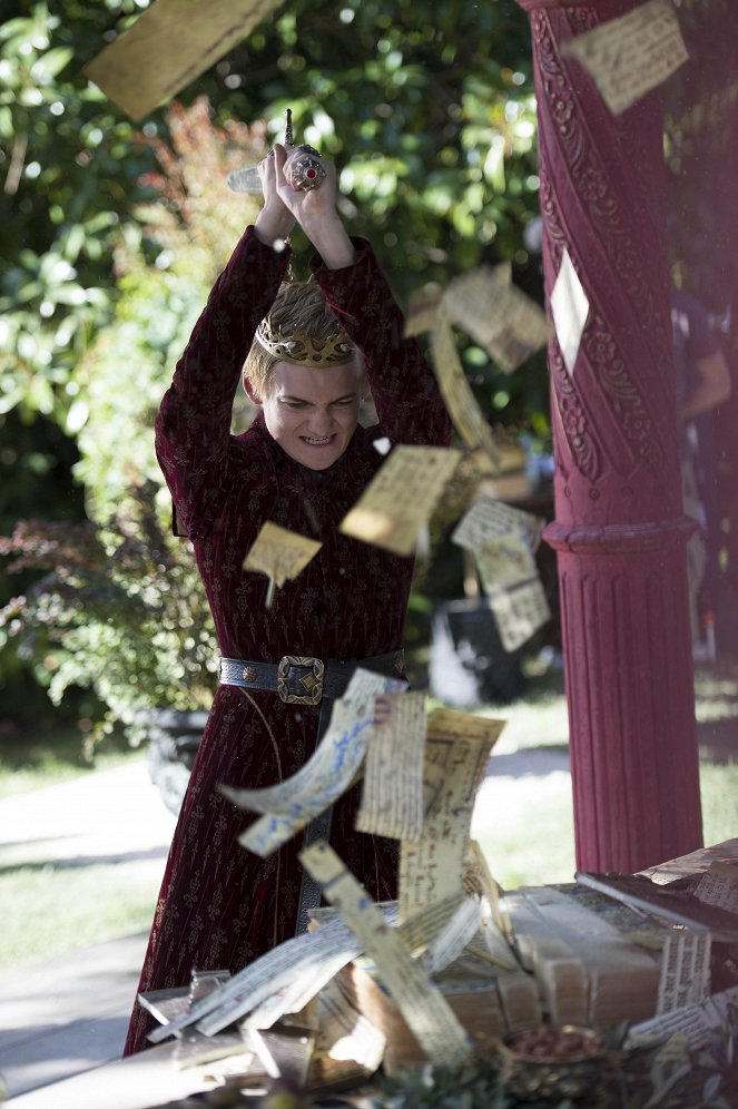 Game of Thrones - Season 4 - The Lion and the Rose - Photos - Jack Gleeson
