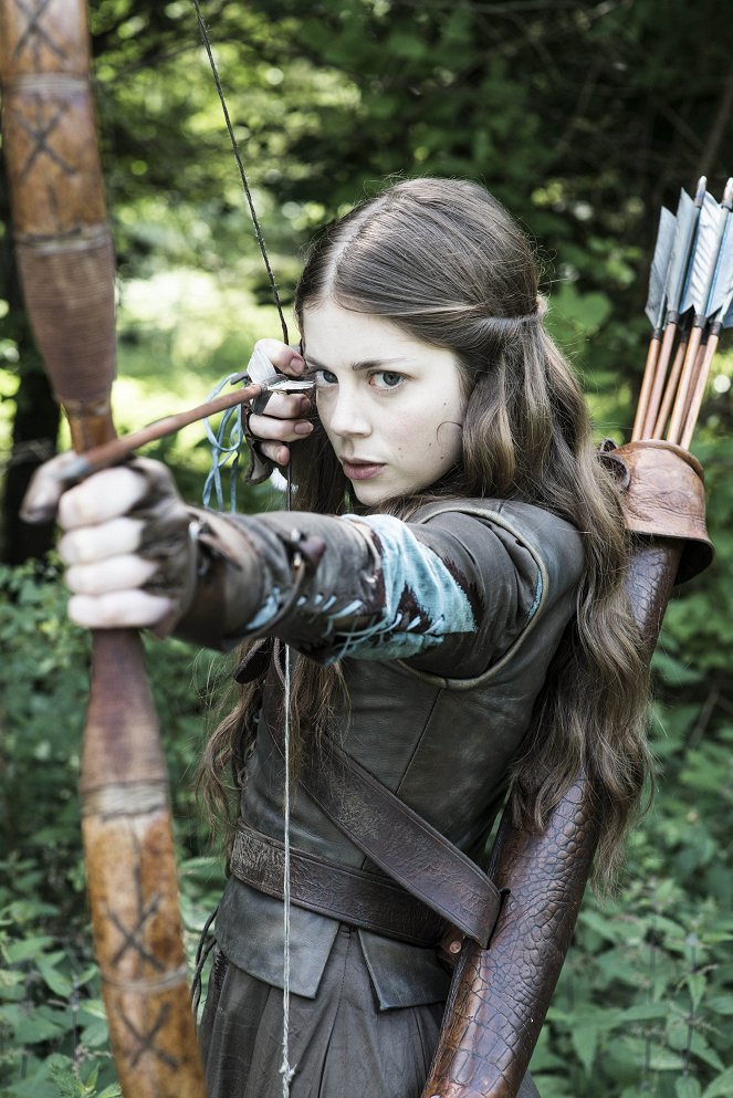 Game of Thrones - The Lion and the Rose - Photos - Charlotte Hope