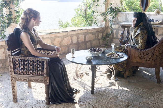Game of Thrones - Breaker of Chains - Van film - Natalie Dormer, Diana Rigg
