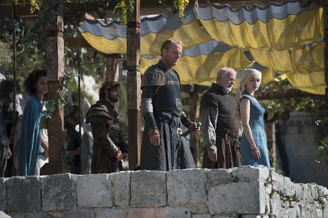 Game of Thrones - Season 4 - Oathkeeper - Van film - Nathalie Emmanuel, Michiel Huisman, Iain Glen, Ian McElhinney, Emilia Clarke