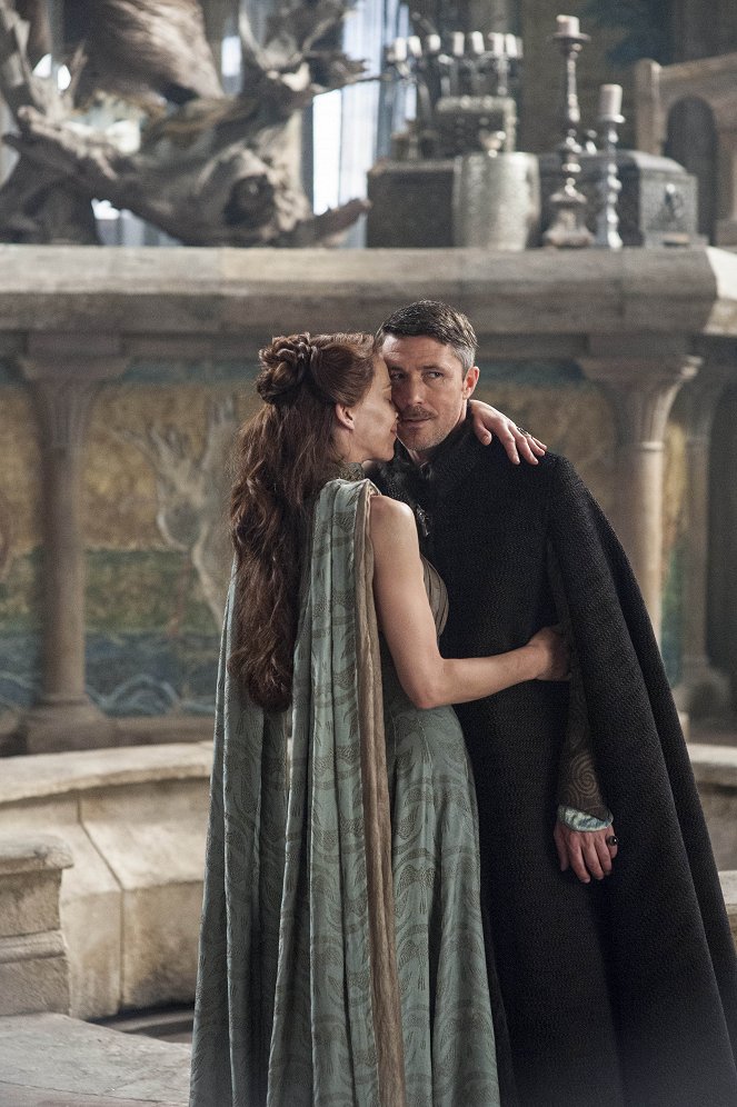 Game of Thrones - First of His Name - Photos - Kate Dickie, Aidan Gillen