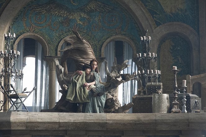 Game Of Thrones - Der Erste seines Namens - Filmfotos - Lino Facioli, Kate Dickie