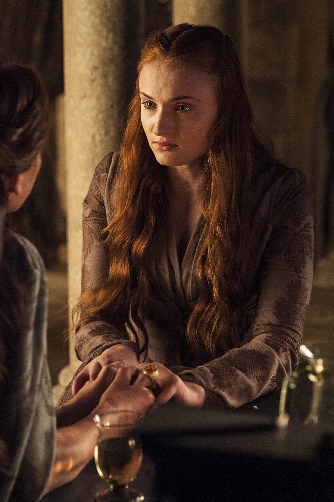 Game of Thrones - First of His Name - Photos - Sophie Turner